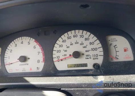 2002 Toyota Tacoma z USA, uszkodzony, nr VIN 5TEWM72N02Z079981